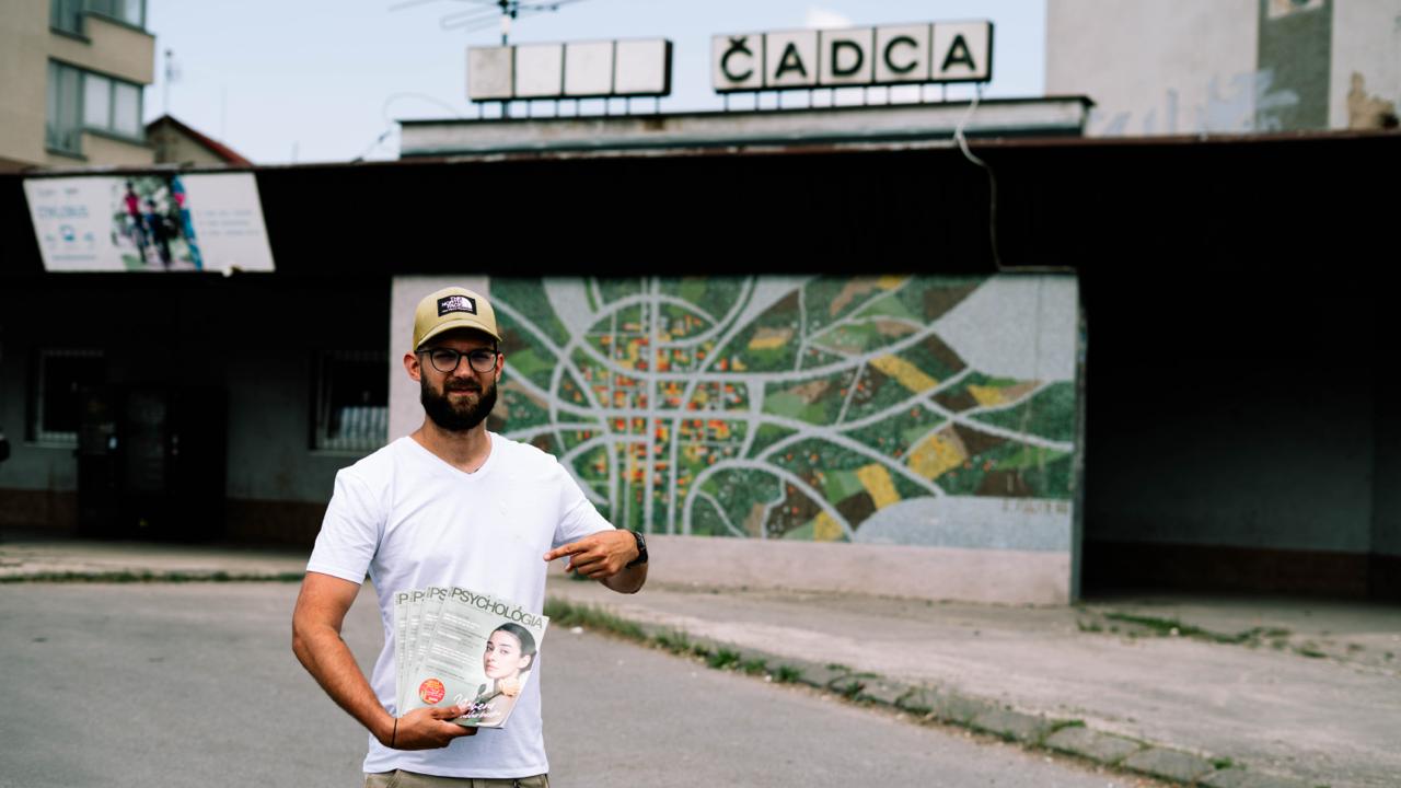 David Koník s časopisem Moja psychológia